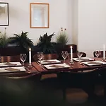 Hotel Tunneli 3*